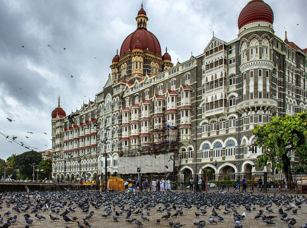 1200px Mumbai Aug 2018 43397784544